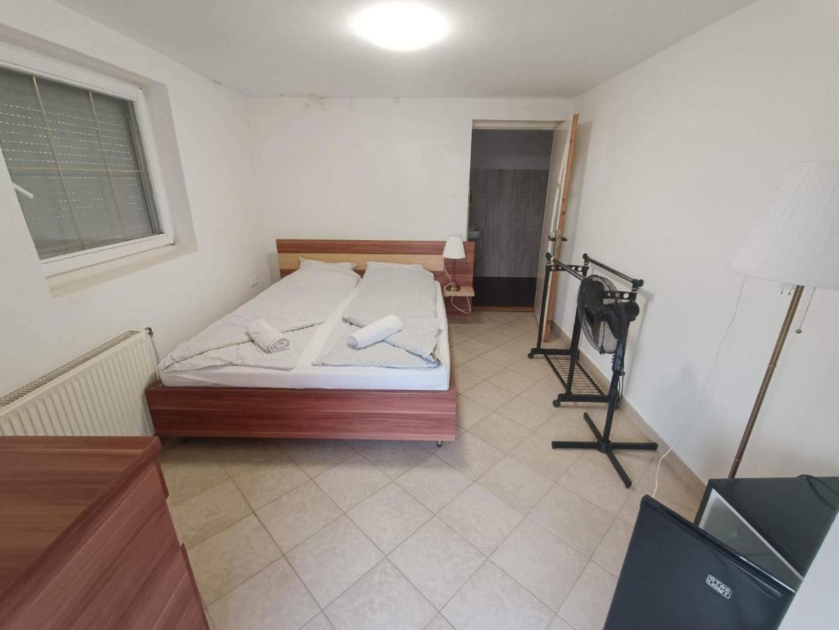 Tassi Halászcsárda-Harcsa ház Esterno foto