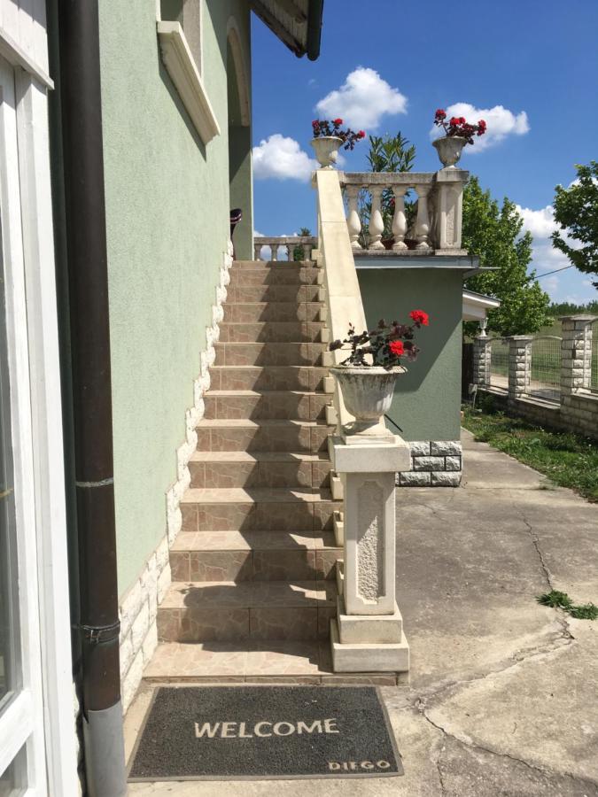Tassi Halászcsárda-Harcsa ház Esterno foto